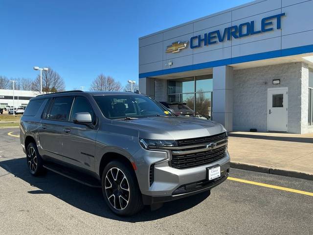 2021 Chevrolet Suburban RST 4WD photo