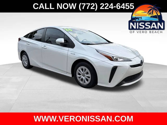 2021 Toyota Prius LE FWD photo