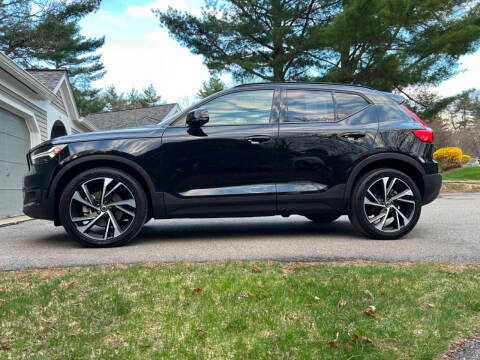 2021 Volvo XC40 R-Design AWD photo