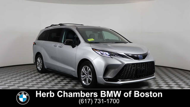 2021 Toyota Sienna XSE AWD photo