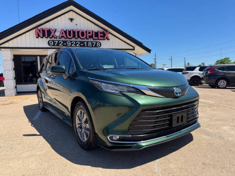 2021 Toyota Sienna XLE FWD photo