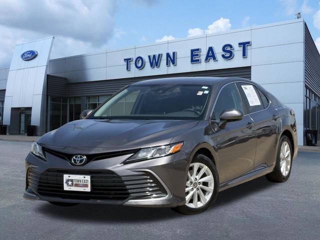 2021 Toyota Camry LE FWD photo