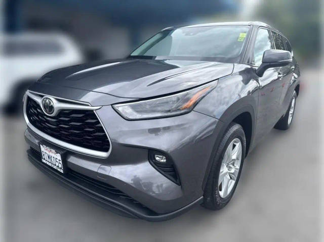 2021 Toyota Highlander LE FWD photo