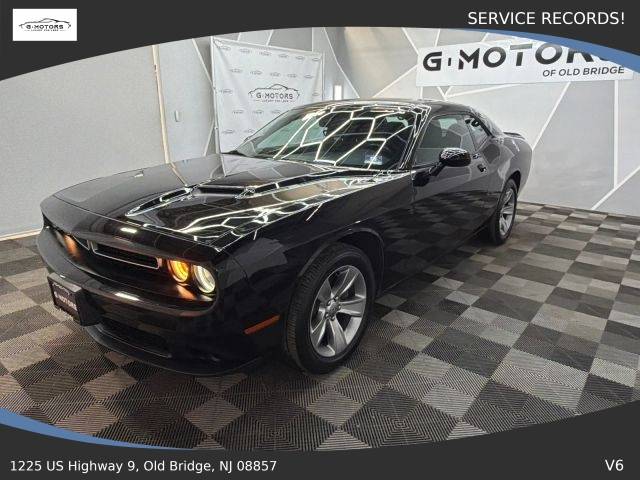 2019 Dodge Challenger SXT RWD photo