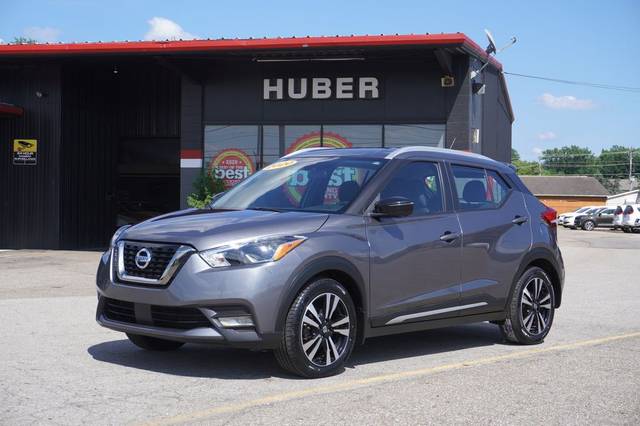 2020 Nissan Kicks SR FWD photo