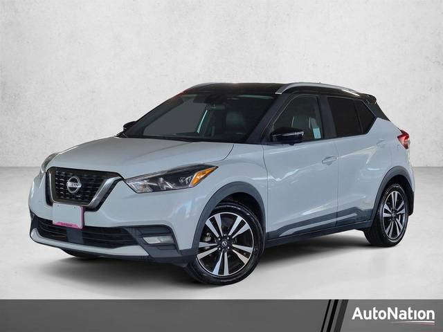 2020 Nissan Kicks SR FWD photo