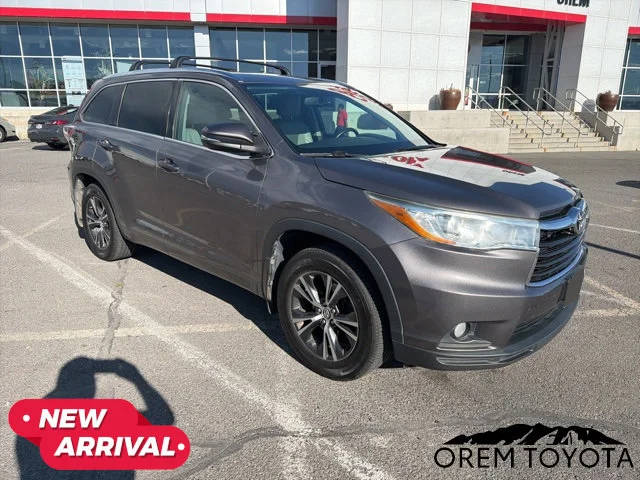 2016 Toyota Highlander XLE AWD photo