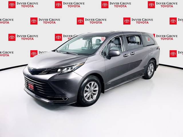 2021 Toyota Sienna XLE AWD photo