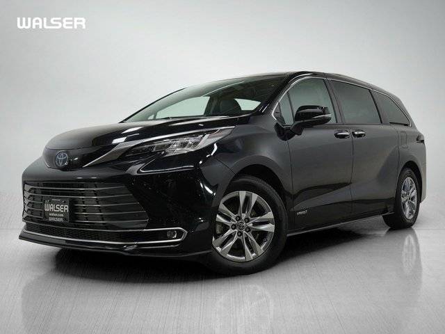 2021 Toyota Sienna Limited FWD photo