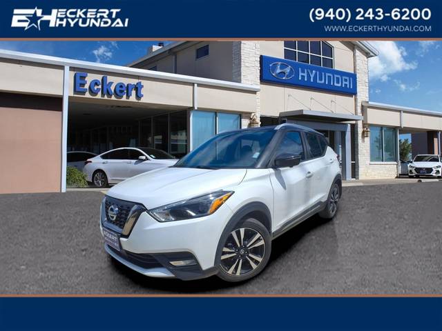 2020 Nissan Kicks SR FWD photo
