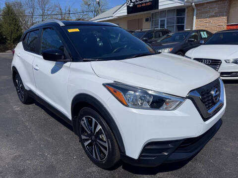 2020 Nissan Kicks SV FWD photo