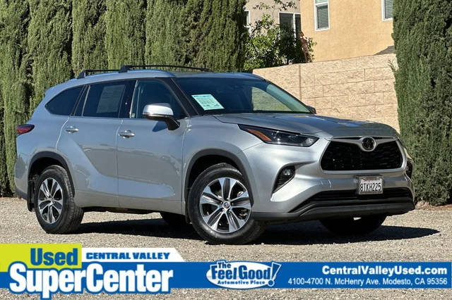 2021 Toyota Highlander XLE AWD photo
