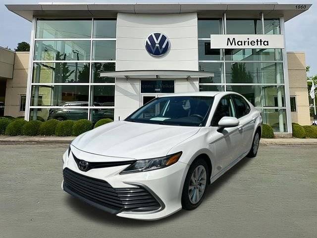 2021 Toyota Camry LE FWD photo