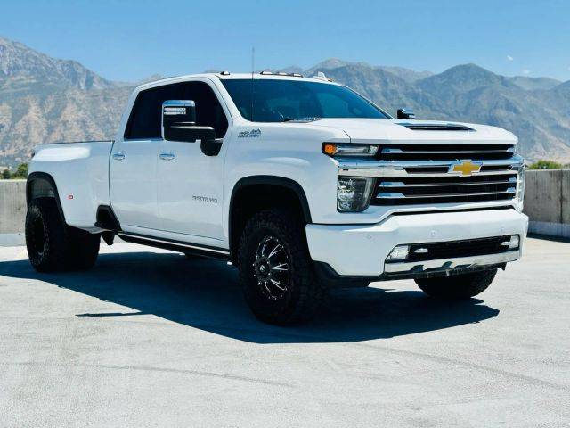 2021 Chevrolet Silverado 3500HD High Country 4WD photo