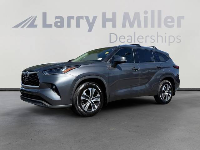 2021 Toyota Highlander XLE AWD photo