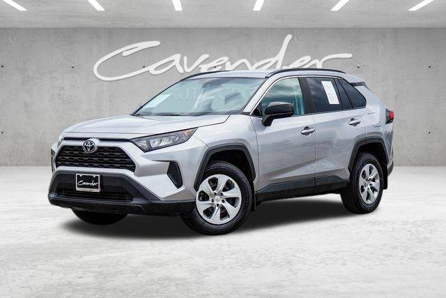 2021 Toyota RAV4 LE FWD photo
