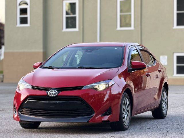 2018 Toyota Corolla LE FWD photo