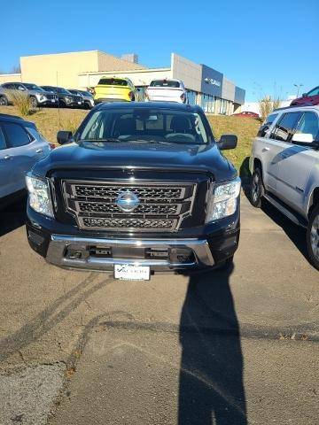 2021 Nissan Titan SV 4WD photo