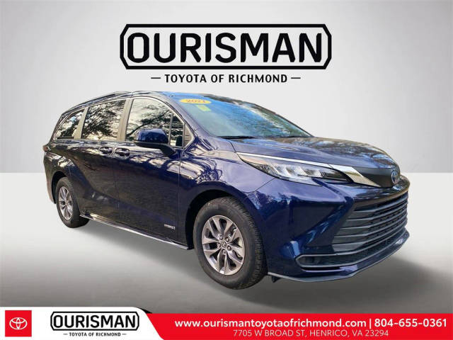 2021 Toyota Sienna LE FWD photo