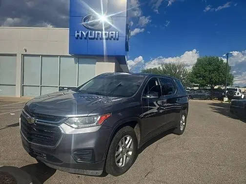 2021 Chevrolet Traverse LS AWD photo