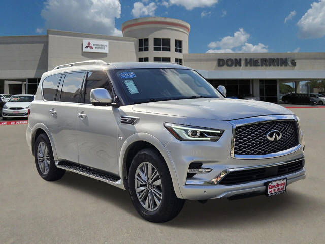 2019 Infiniti QX80 LUXE 4WD photo