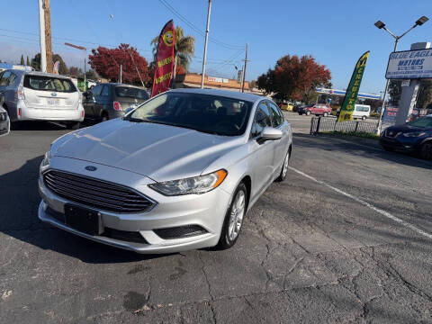 2017 Ford Fusion SE FWD photo
