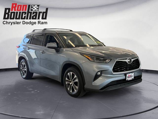 2021 Toyota Highlander XLE AWD photo