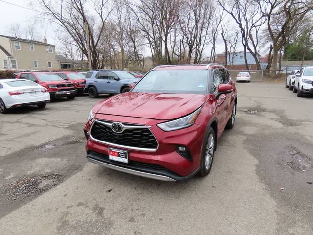 2021 Toyota Highlander Platinum AWD photo