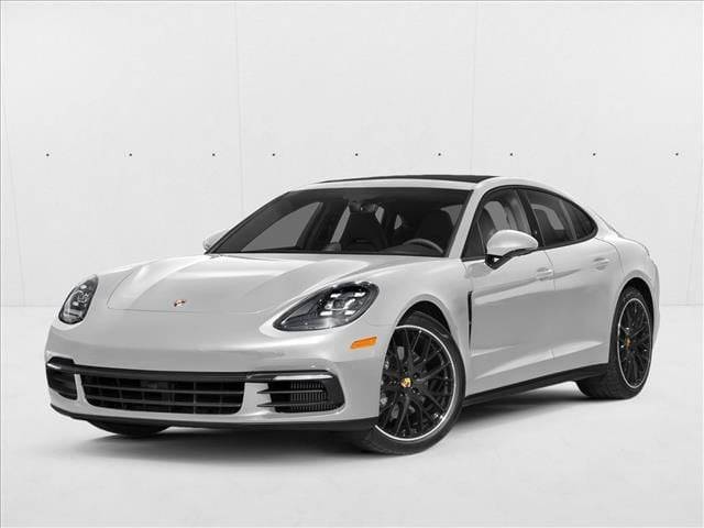 2020 Porsche Panamera RWD photo
