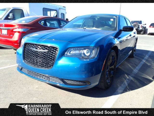 2021 Chrysler 300 Touring RWD photo