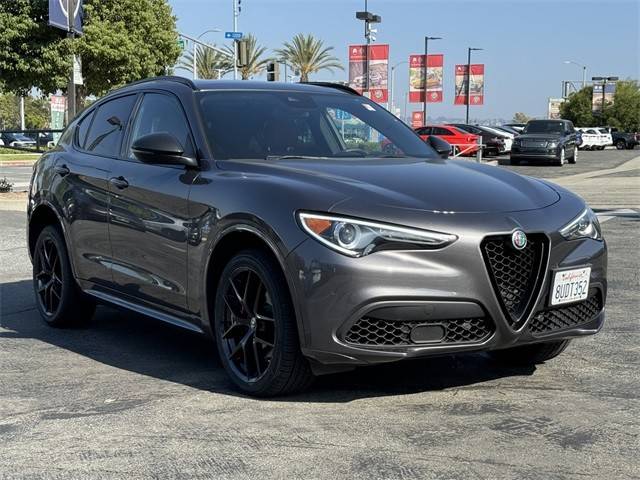 2020 Alfa Romeo Stelvio Ti Sport AWD photo