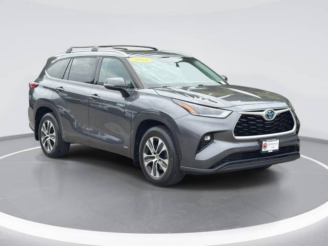 2021 Toyota Highlander Hybrid XLE AWD photo