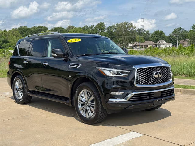 2019 Infiniti QX80 LUXE 4WD photo
