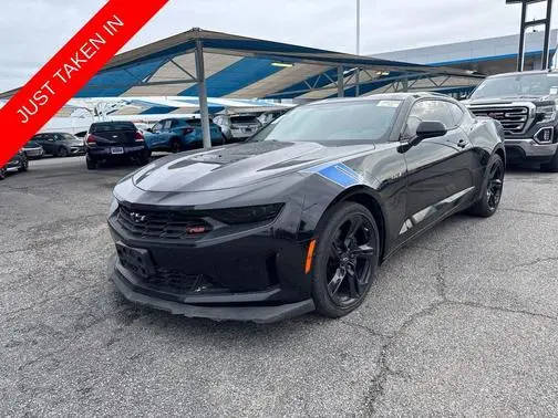 2021 Chevrolet Camaro LT1 RWD photo