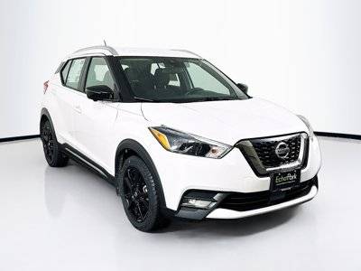 2020 Nissan Kicks SR FWD photo