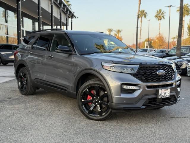 2021 Ford Explorer ST 4WD photo