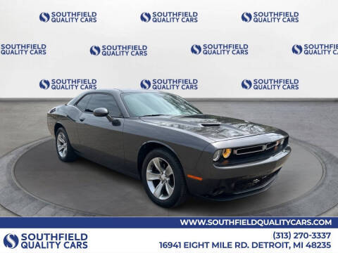 2019 Dodge Challenger SXT RWD photo