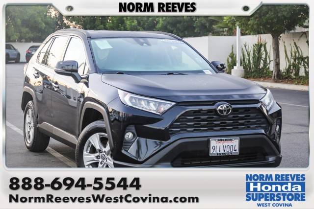 2021 Toyota RAV4 XLE FWD photo