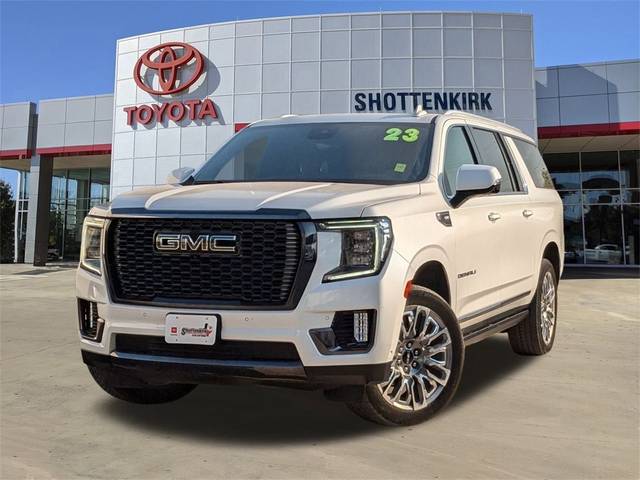 2021 GMC Yukon Denali 4WD photo