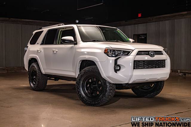 2021 Toyota 4Runner SR5 4WD photo