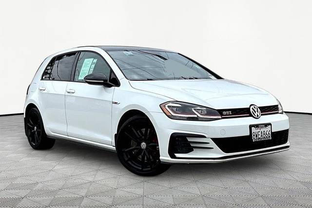 2021 Volkswagen Golf GTI SE FWD photo