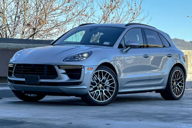 2021 Porsche Macan Turbo AWD photo