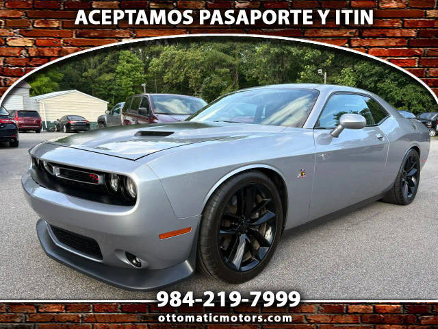 2015 Dodge Challenger R/T Scat Pack RWD photo