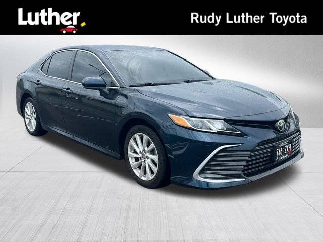 2021 Toyota Camry LE FWD photo