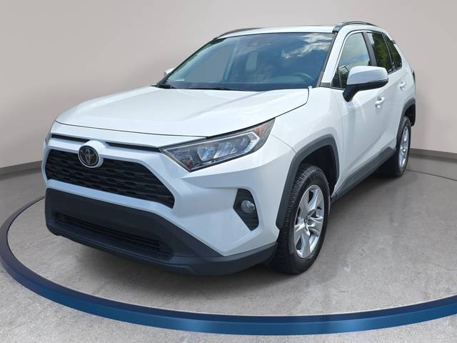 2021 Toyota RAV4 XLE FWD photo