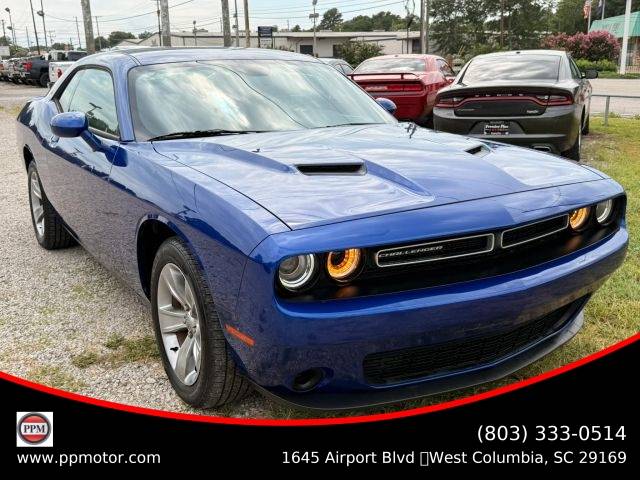2021 Dodge Challenger SXT RWD photo