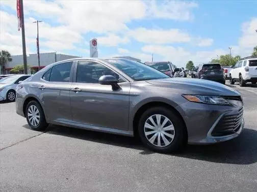 2021 Toyota Camry Hybrid LE FWD photo