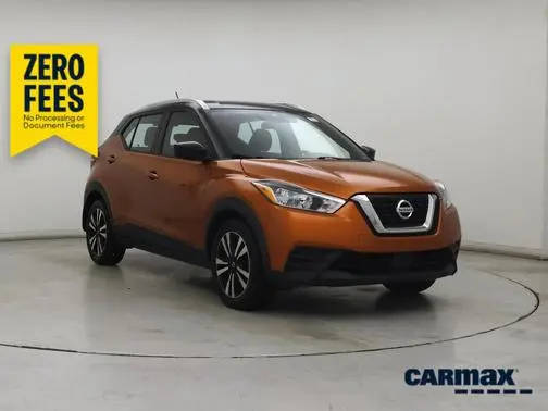 2020 Nissan Kicks SV FWD photo