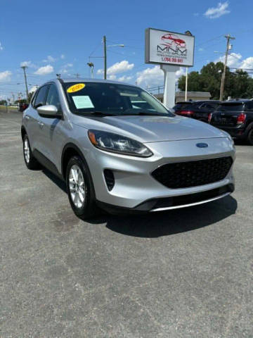 2020 Ford Escape SE FWD photo
