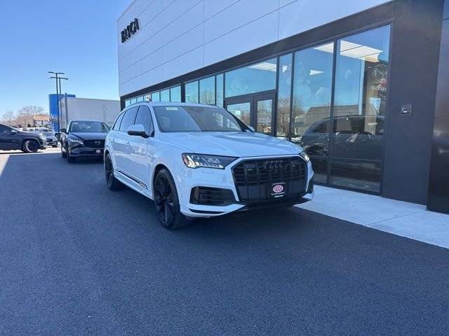 2021 Audi Q7 Prestige AWD photo